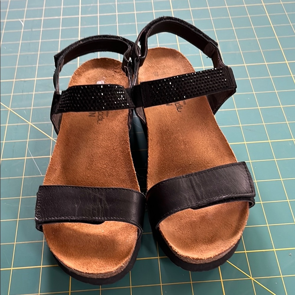 Naot Black Comfort Sandals Two-Strap Design